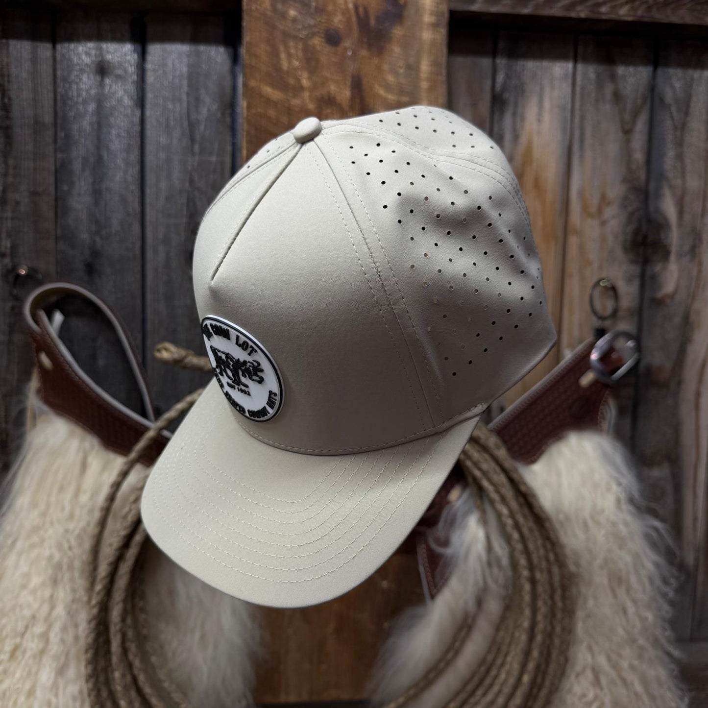Bogey Performance Hat | Tan | Fits up to size 7 7/8