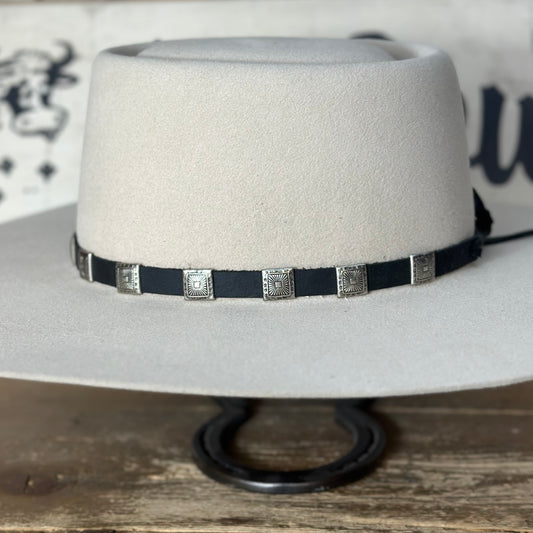 Hatband LC-112-BL | Black Leather w/ Square Concho