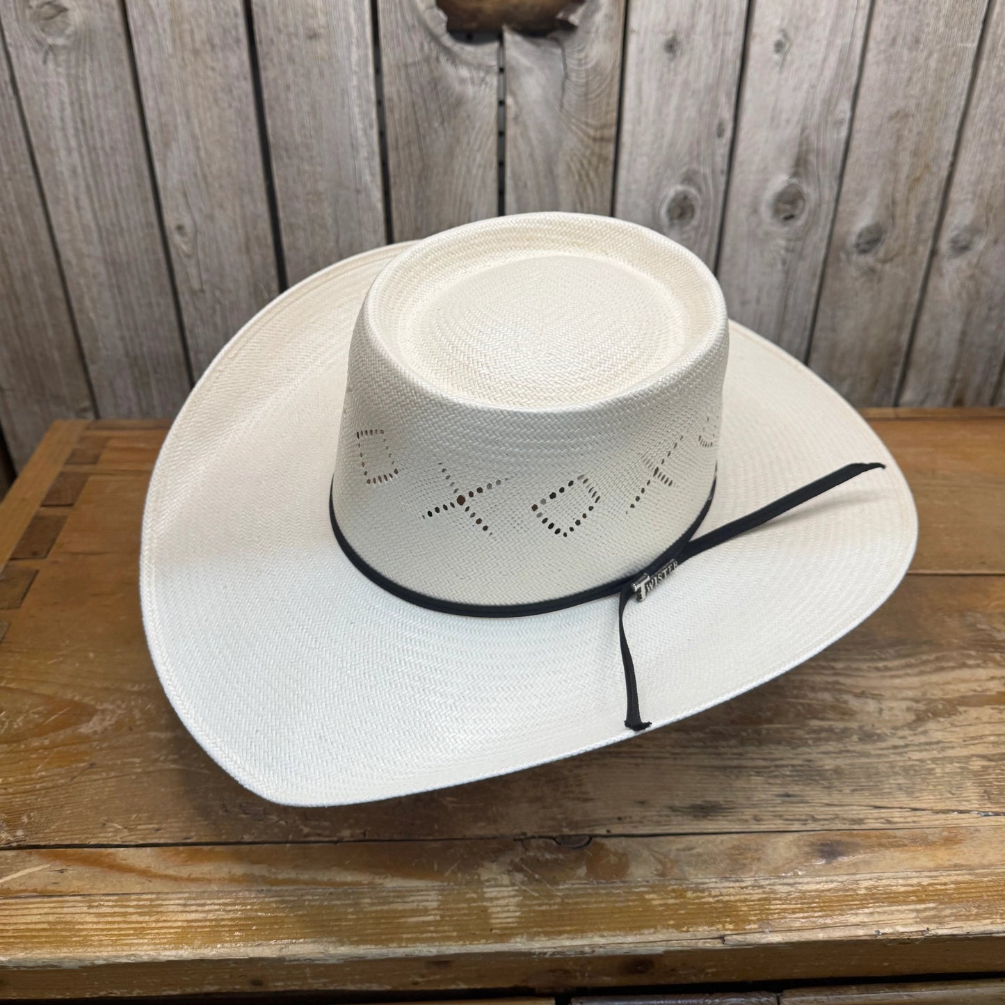 Twister Diamond X 4" Brim