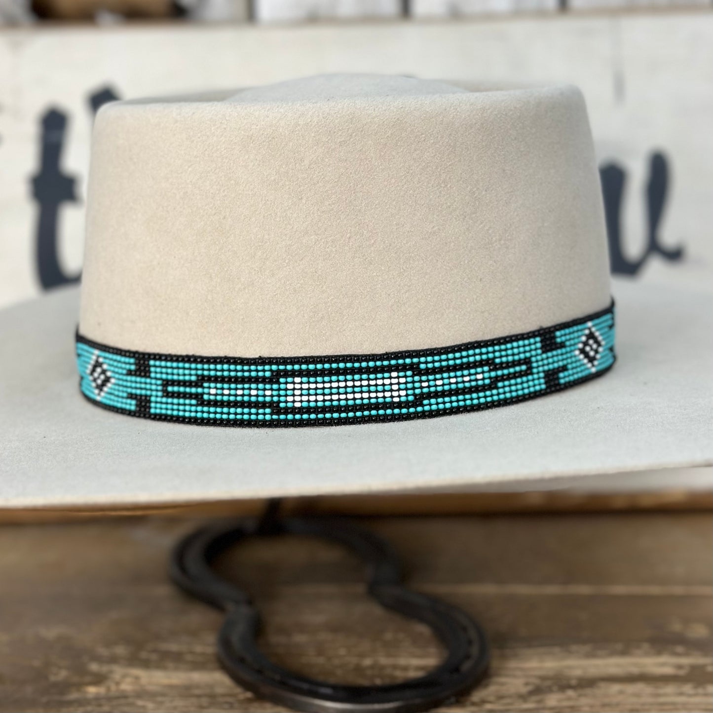 Hatband B2-O | 11 Row Stretch Turquoise/Black/Pearl
