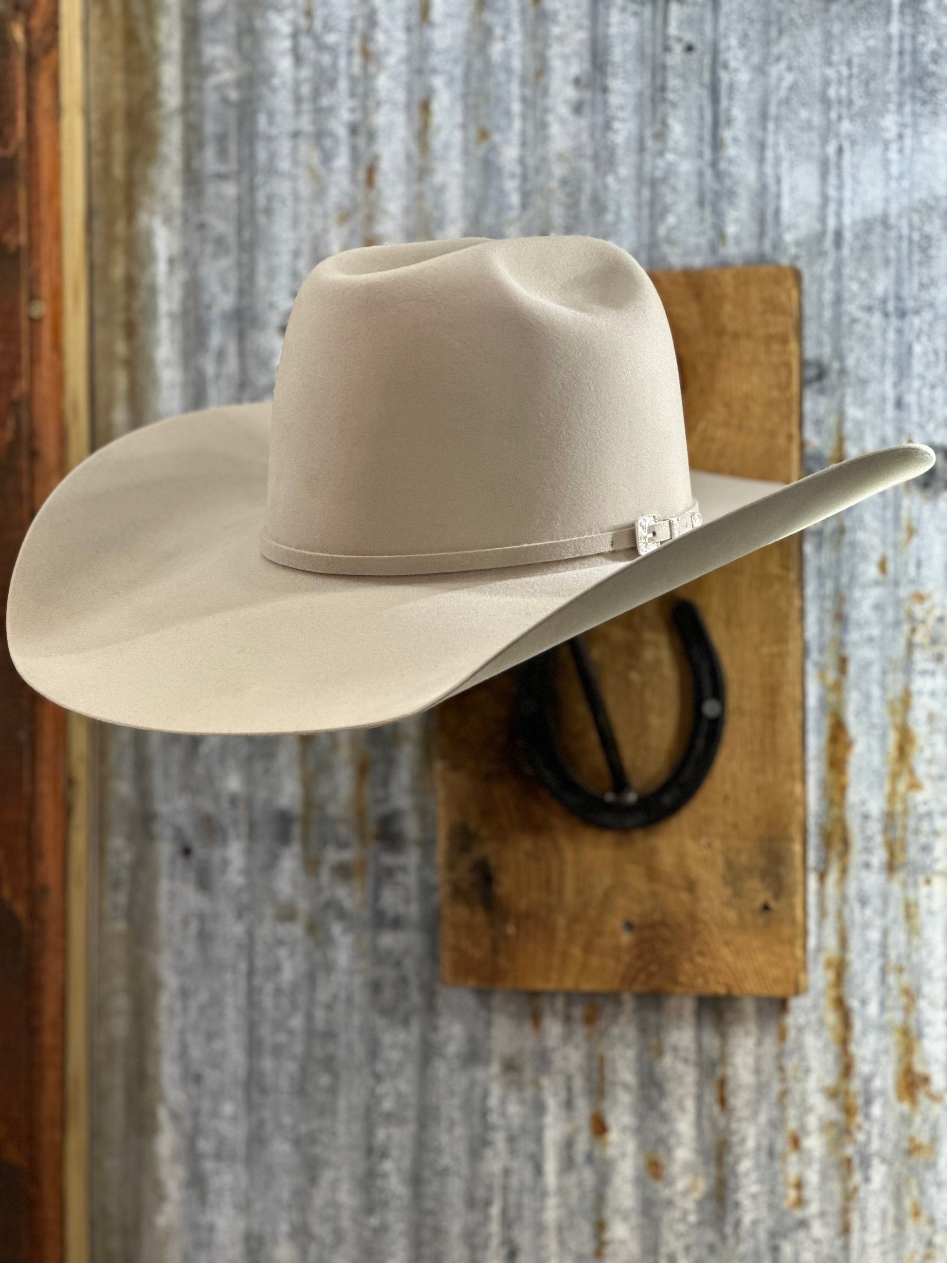 Chapeau De Cowboy Pur Castor Rodeo King 100X, Bord 3,5 Pouces, Taille 7 Noir - Occasion Parfait état, Avec Boîte Chapeau Bord Large Taille 7 Chapeau De Cowboy Pur Castor Rodeo King 100X, Bord 3,5 Pouces, Taille 7 Noir - Occasion Parfait état, Avec Boîte Chapeau Bord Large Taille 7