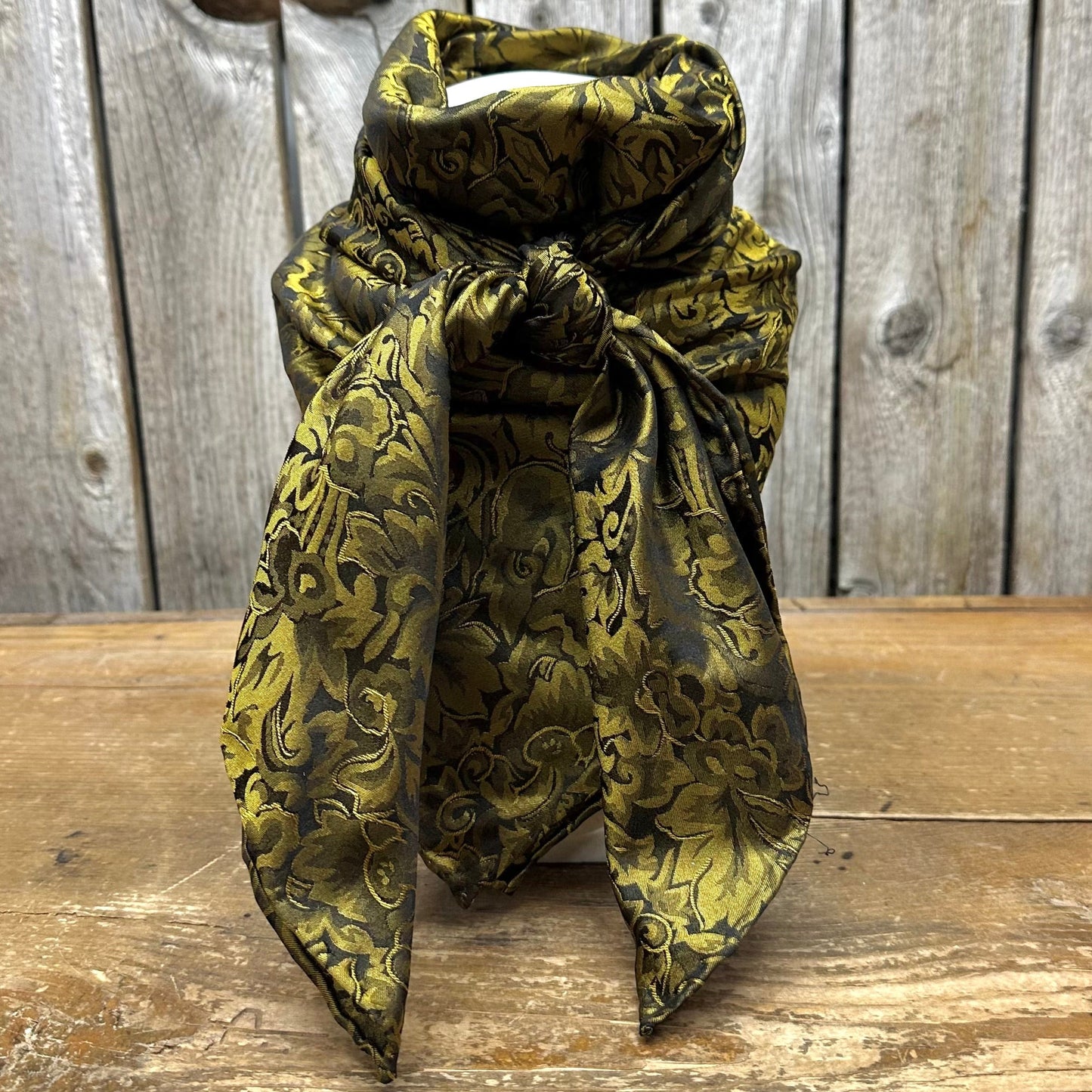 Wild Rag Baroque Olive