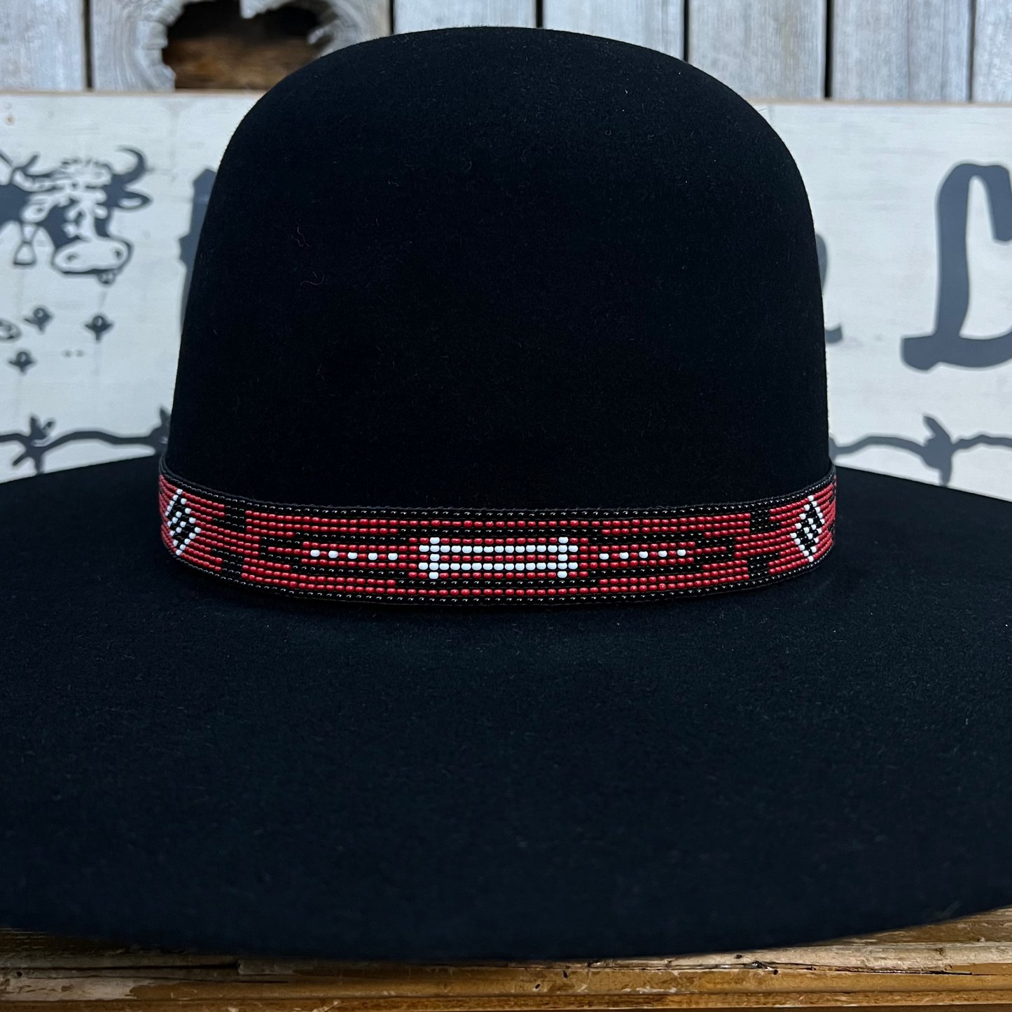 Hatband B2-RR | 11 Row Stretch Red, Pearl, Black