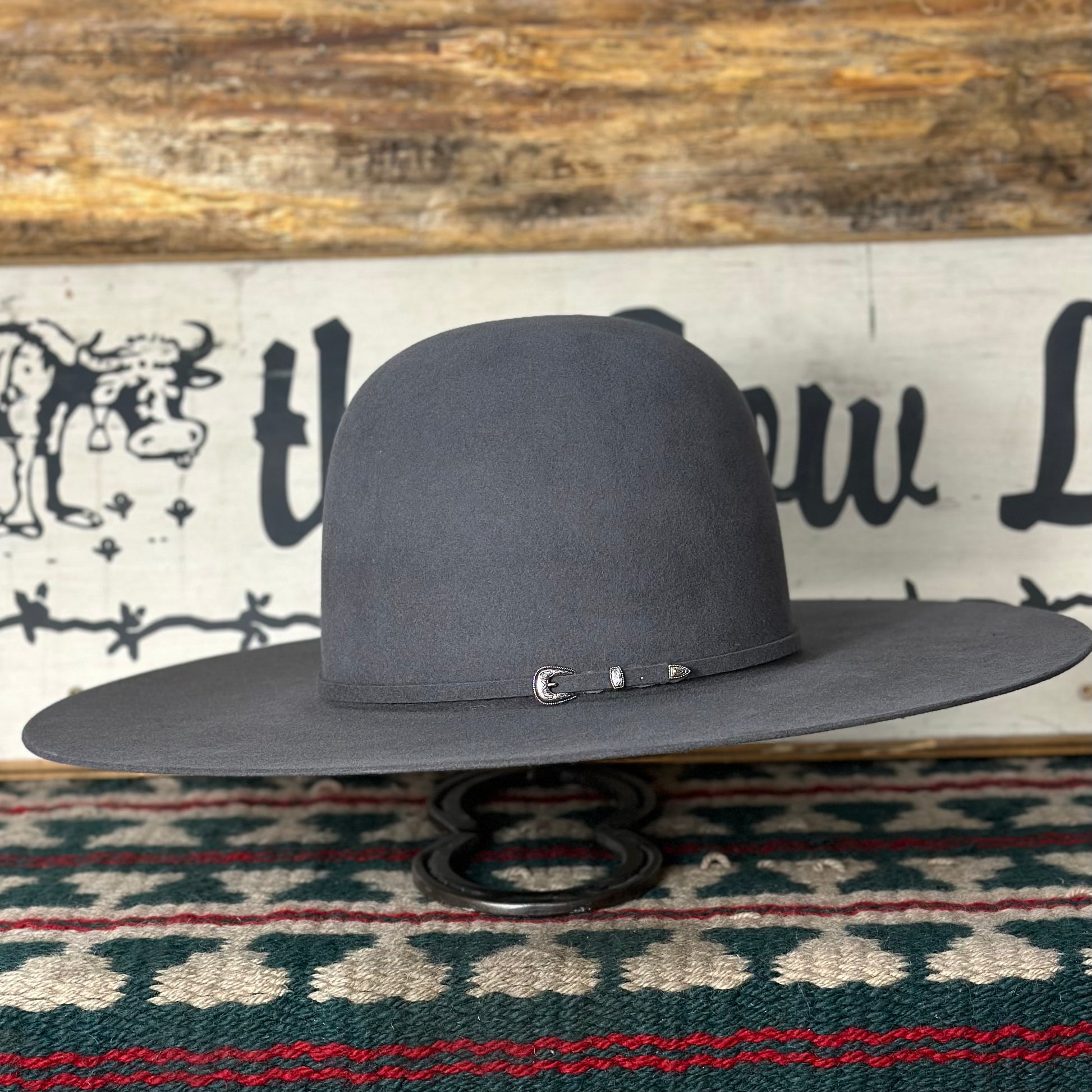 Round crown top cowboy hat