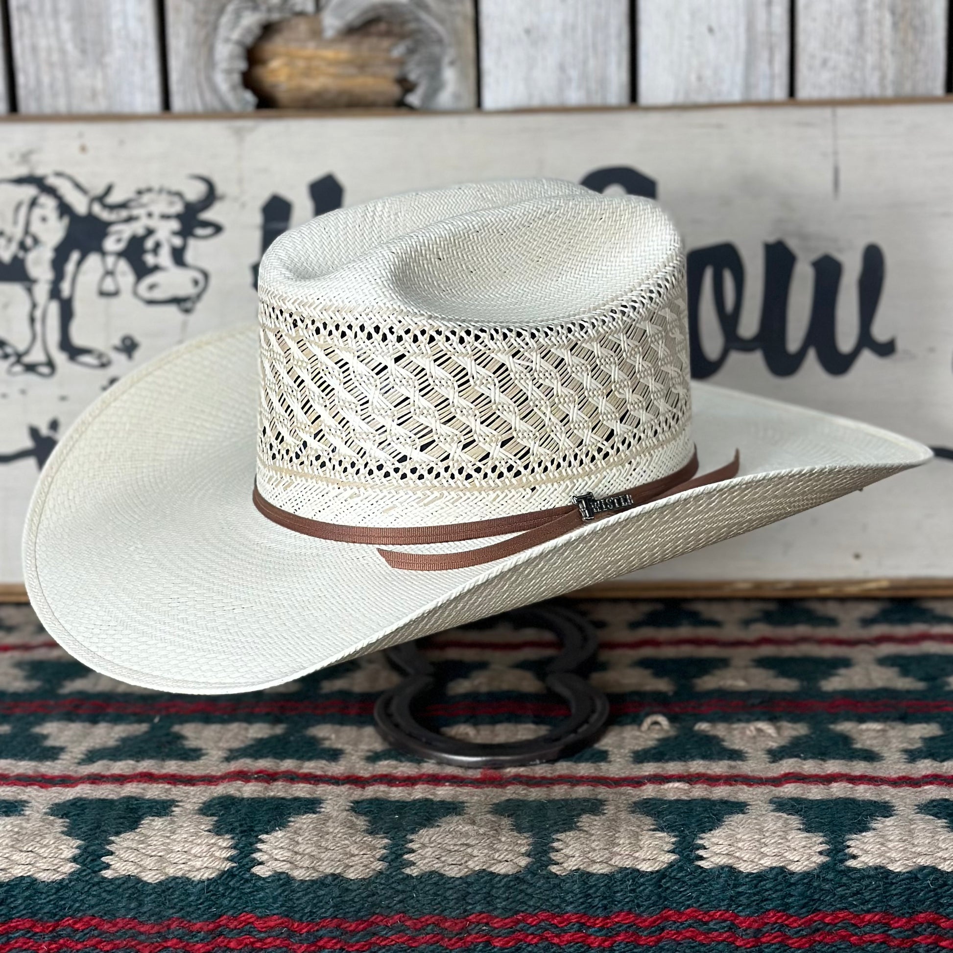 Twister Pre Shaped Two Tone 30x Shantung 1/4